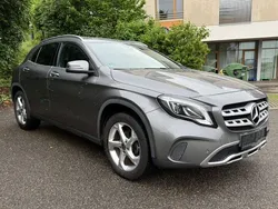 Grau Gebraucht 2017 Mercedes GLA200 Urban SUV | 16.777 € (Fairer Preis)