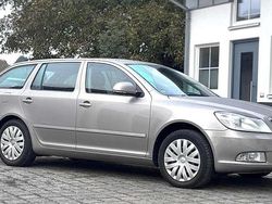 Cappuccinobeige Gebraucht 2013 Skoda Octavia Elegance Kombi | 5.900 € (Guter Preis)
