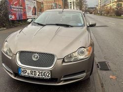 Grau Gebraucht 2010 Jaguar XF Luxury Limousine | 5.800 € (Fairer Preis)