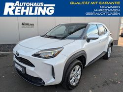 Weiß Gebraucht 2023 Toyota Yaris Hybrid Elegant Limousine | 28.680 €