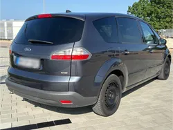 Grau Gebraucht 2009 Ford S-MAX S Van / Kleinbus | 3.200 € (Fairer Preis)