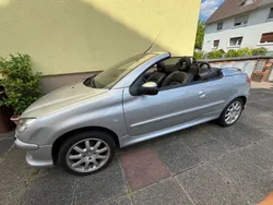 Silber Gebraucht 2003 Peugeot 206 CC Platinum Cabrio | 2.490 € (Fairer Preis)