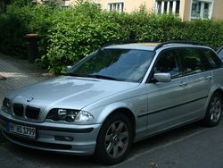Silber metallic Gebraucht 2002 BMW 325 Kombi | 6.500 €