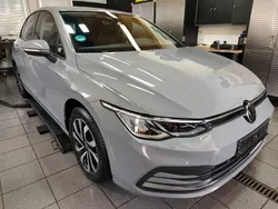 Grau Gebraucht 2021 VW Golf VIII Active Limousine | 19.990 € (Fairer Preis)
