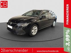 Schwarz Gebraucht 2023 VW Golf VIII Life Kombi | 22.350 € (Fairer Preis)