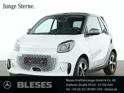 Bodypanels in white Gebraucht 2024 Smart ForTwo Electric Drive Exclusive Cabrio | 19.400 € (Etwas zu teuer)