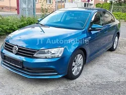 Blau Gebraucht 2015 VW Jetta Basis Limousine | 11.500 € (Fairer Preis)