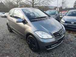 Grau Gebraucht 2009 Mercedes A180 Limousine | 1.590 € (Superpreis)
