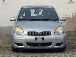 Silber Gebraucht 2003 Toyota Yaris Sol Kleinwagen | 3.499 € (Fairer Preis)