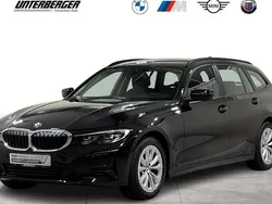 Schwarz ii Gebraucht 2022 BMW 320 Advantage Kombi | 29.890 € (Etwas zu teuer)