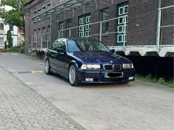 Blau Gebraucht 1997 BMW 323 M Sport Limousine | 11.199 € (Etwas zu teuer)
