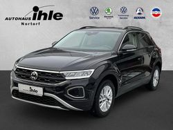 Deep black perleffekt Gebraucht 2024 VW T-Roc Life SUV | 26.480 € (Teuer)