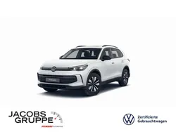 Oryxweiss perlmutteffekt Gebraucht 2024 VW Tiguan Goal SUV | 37.970 € (Superpreis)