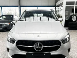 Iridiumsilber Gebraucht 2023 Mercedes B180 Van / Kleinbus | 32.890 € (Etwas zu teuer)