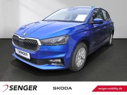 Blau Neu 2024 Skoda Fabia Essence Kleinwagen | 21.987 € (Teuer)