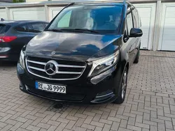 Schwarz Gebraucht 2017 Mercedes V220 Avantgarde Van / Kleinbus | 38.800 € (Fairer Preis)
