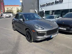 Grau Gebraucht 2016 Porsche Cayenne GTS SUV | 22.999 €