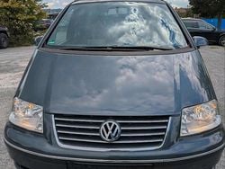 Grau Gebraucht 2006 VW Sharan Van / Kleinbus | 4.550 € (Fairer Preis)