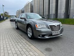 Grau Gebraucht 2013 Lancia Thema Limousine | 11.900 €