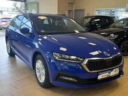 Blau Gebraucht 2022 Skoda Octavia Ambition Kombi | 22.340 € (Guter Preis)