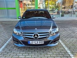 Grau Gebraucht 2014 Mercedes E200 Avantgarde Limousine | 18.900 € (Fairer Preis)