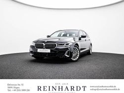 Black sapphire metallic Gebraucht 2023 BMW 530 Luxury Line Kombi | 32.905 € (Superpreis)