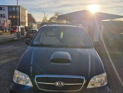 Schwarz Gebraucht 2006 Kia Carnival Van / Kleinbus | 2.700 € (Teuer)