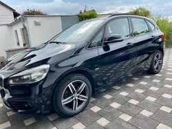 Schwarz Gebraucht 2016 BMW 218 Active Tourer M Sport Van / Kleinbus | 13.200 € (Etwas zu teuer)