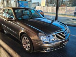 Grau Gebraucht 2006 Mercedes E280 Limousine | 9.990 €