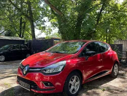 Rot Gebraucht 2017 Renault Clio IV LIMITED Kleinwagen | 8.980 € (Guter Preis)