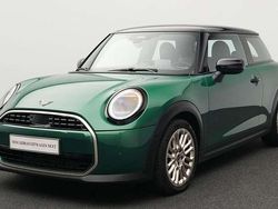 Grün Gebraucht 2024 Mini Cooper Favoured Kleinwagen | 26.374 € (Fairer Preis)