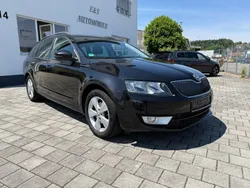 Schwarz Gebraucht 2013 Skoda Octavia Elegance Kombi | 5.690 € (Guter Preis)