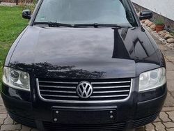 Schwarz Gebraucht 2002 VW Passat Limousine | 1.800 € (Fairer Preis)