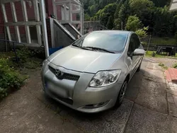 Grau Gebraucht 2009 Toyota Auris Kleinwagen | 5.750 € (Guter Preis)