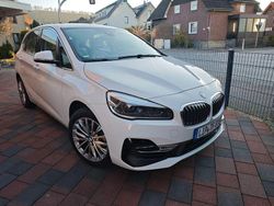 Weiß Gebraucht 2020 BMW 216 Active Tourer Luxury Line Van / Kleinbus | 17.500 € (Fairer Preis)