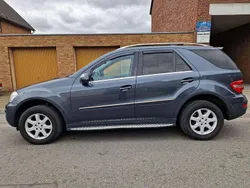 Grau Gebraucht 2010 Mercedes ML350 SUV | 7.799 € (Teuer)