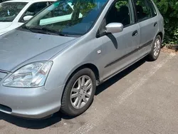 Silber Gebraucht 2005 Honda Civic Kleinwagen | 1.300 €