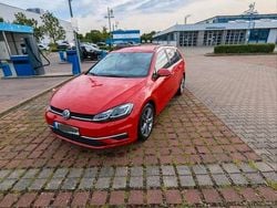 Rot Gebraucht 2018 VW Golf VII Kombi | 11.000 € (Guter Preis)