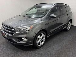 Grau Gebraucht 2017 Ford Kuga ST-Line SUV | 15.000 € (Fairer Preis)