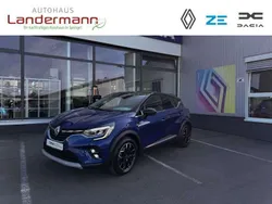 Zweifarbig: ironblau und dach blackpea (metallic) Gebraucht 2021 Renault Captur Intens SUV | 22.990 € (Teuer)