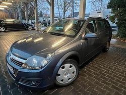 Blau Gebraucht 2004 Opel Astra Kombi | 2.280 € (Teuer)