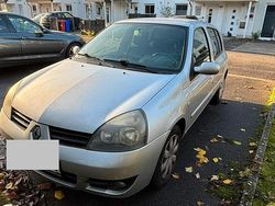 Silber Gebraucht 2008 Renault Clio II Campus Kleinwagen | 1.300 €