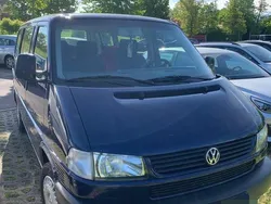 Blau Gebraucht 2000 VW Caravelle Van / Kleinbus | 5.000 €