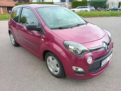 Fuchsiaviolett Gebraucht 2014 Renault Twingo Expression Kleinwagen | 4.888 €