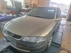 Grau Gebraucht 1998 Opel Vectra Limousine | 1.500 € (Fairer Preis)