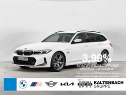 Alpinweiss iii Gebraucht 2022 BMW 330e M Sport Kombi | 30.690 € (Teuer)