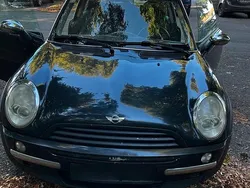 Schwarz Gebraucht 2005 Mini ONE Kleinwagen | 550 €