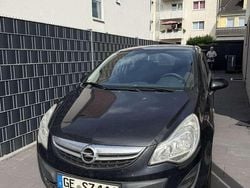 Schwarz Gebraucht 2013 Opel Corsa Limousine | 3.300 € (Guter Preis)