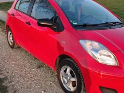 Rot Gebraucht 2009 Toyota Yaris Kleinwagen | 1.700 € (Fairer Preis)