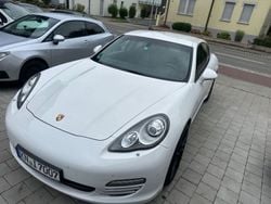 Weiß Gebraucht 2012 Porsche Panamera 4 Limousine | 25.999 € (Teuer)